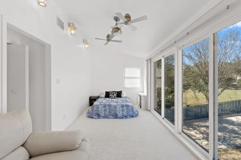 3405 Bee Creek Road Spicewood TX 78669