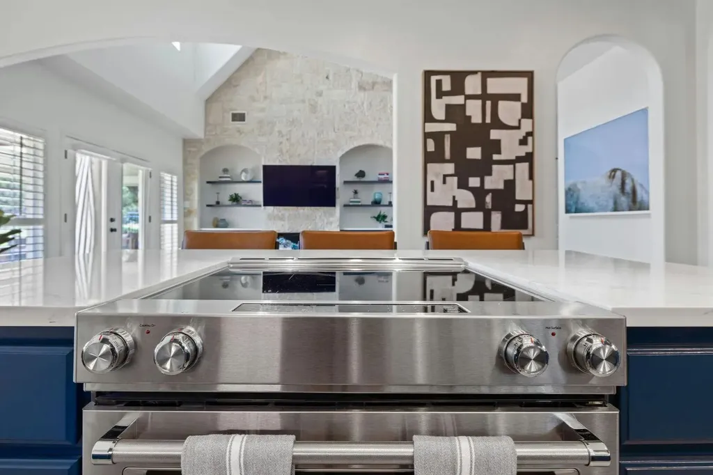 220 Sundance Trail Dripping Springs TX 78620