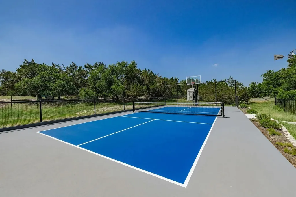 220 Sundance Trail Dripping Springs TX 78620