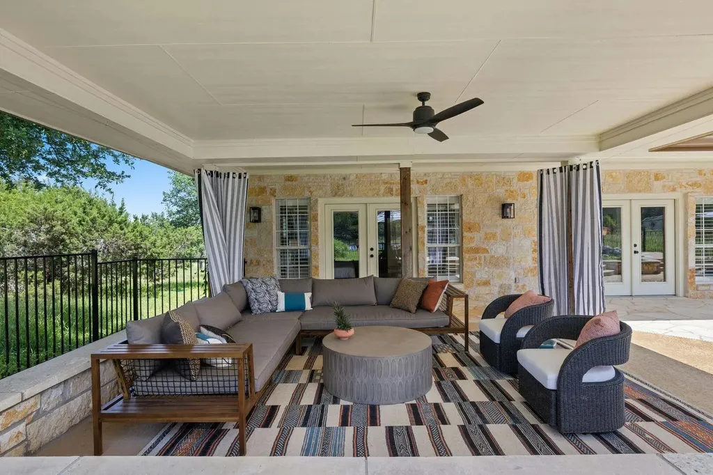 220 Sundance Trail Dripping Springs TX 78620