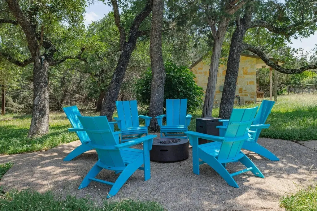 220 Sundance Trail Dripping Springs TX 78620