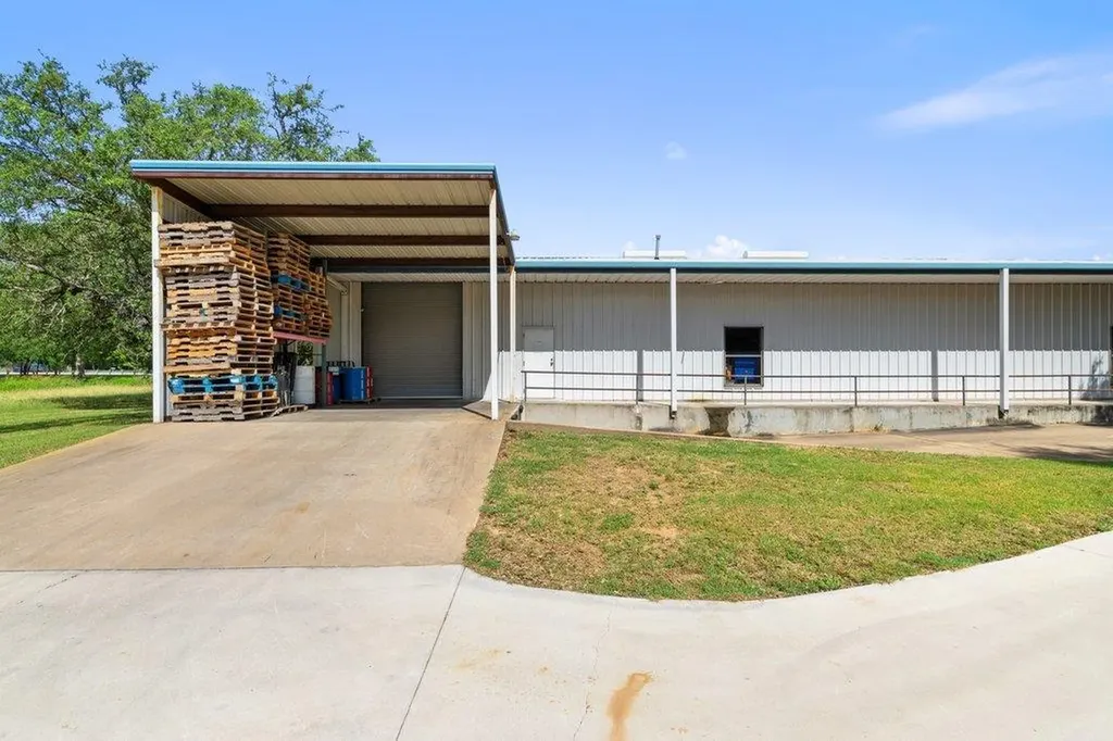101 John Kelly Street Burnet TX 78611