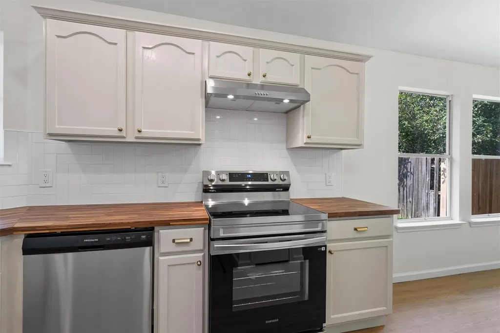 11315 Robert Wooding Drive Austin TX 78748