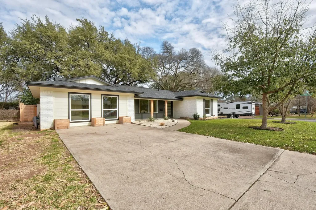 2300 Fair Oaks Drive Austin TX 78745