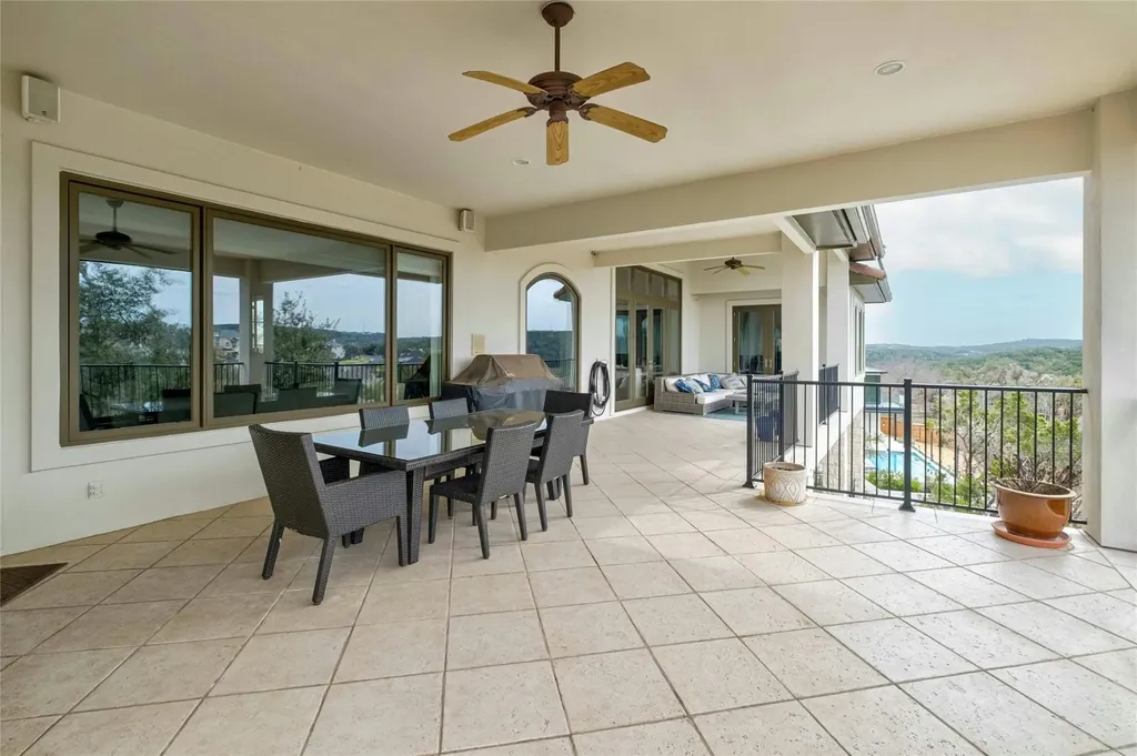 2004 Canonero Drive Austin TX 78746