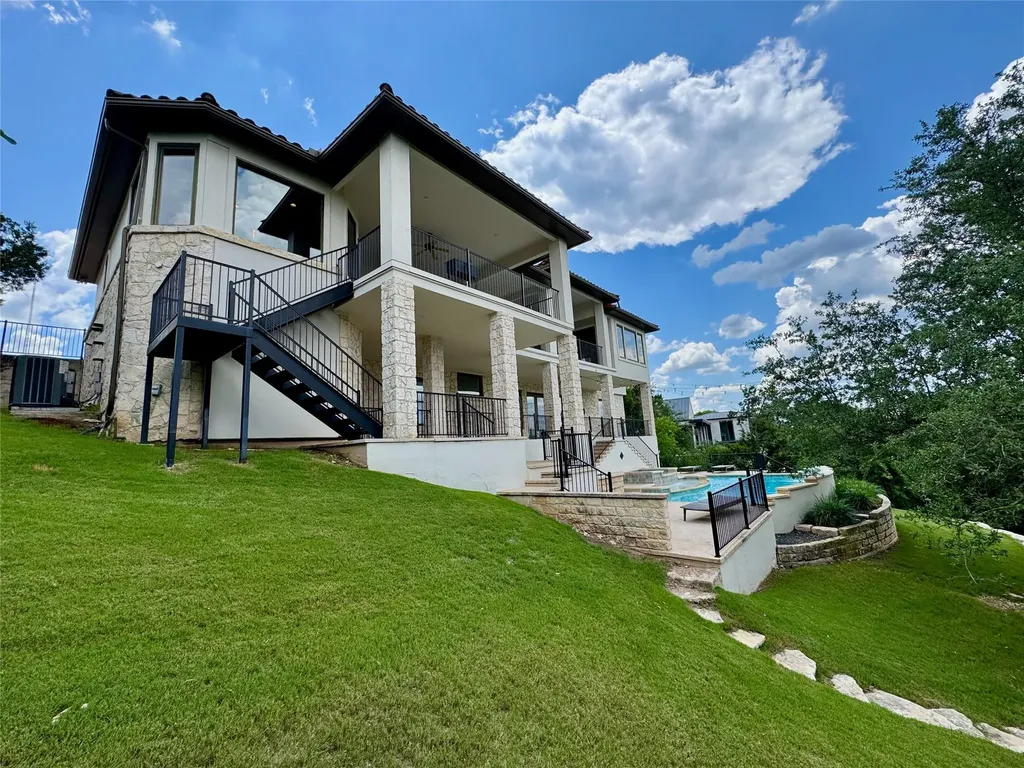 2004 Canonero Drive Austin TX 78746
