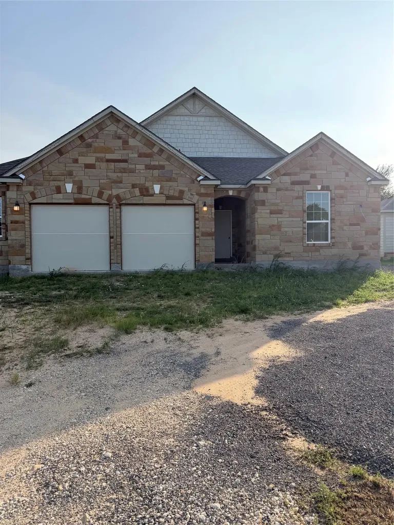140 Arosa Drive Elgin TX 78621