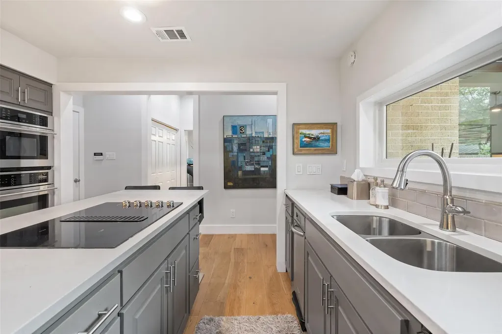 1615 Spyglass Drive Austin TX 78746