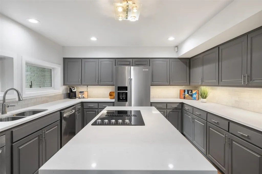 1615 Spyglass Drive Austin TX 78746