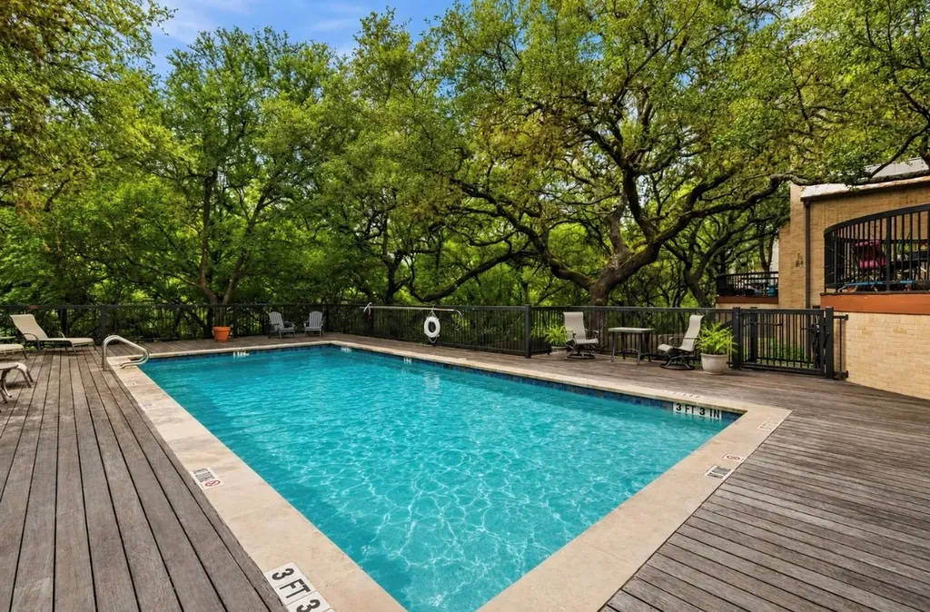 1615 Spyglass Drive Austin TX 78746