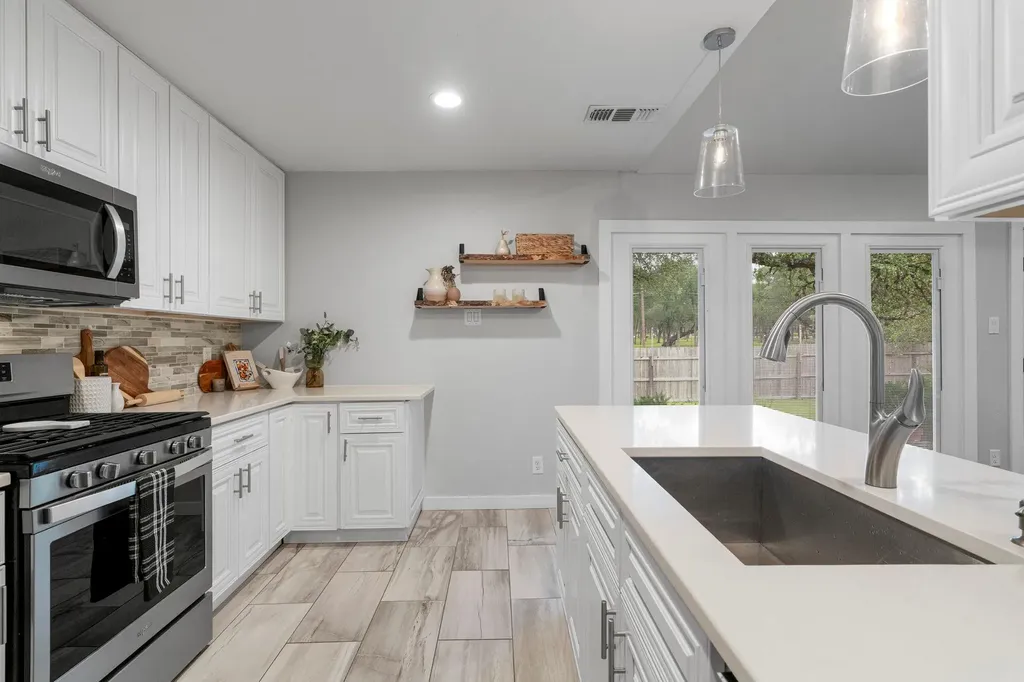 2101 Falcon Hill Drive Austin TX 78745