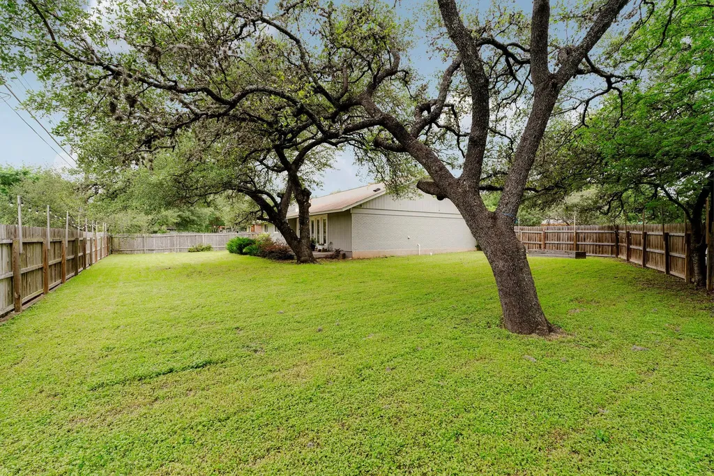 2101 Falcon Hill Drive Austin TX 78745