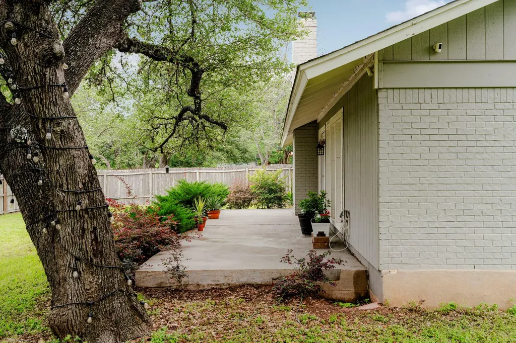 2101 Falcon Hill Drive Austin TX 78745