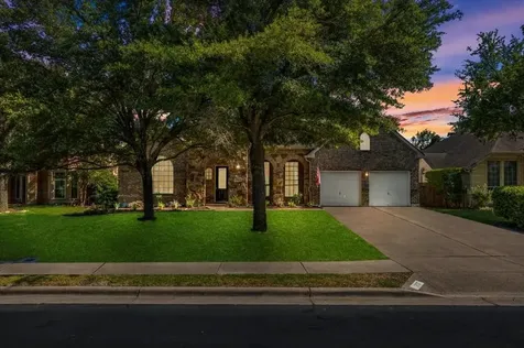 2127 Clear Lake Place Round Rock TX 78665