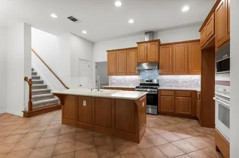 2127 Clear Lake Place Round Rock TX 78665