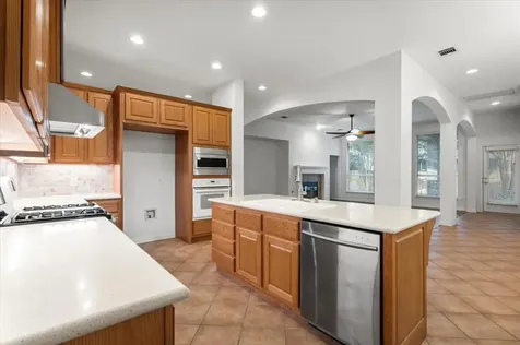 2127 Clear Lake Place Round Rock TX 78665