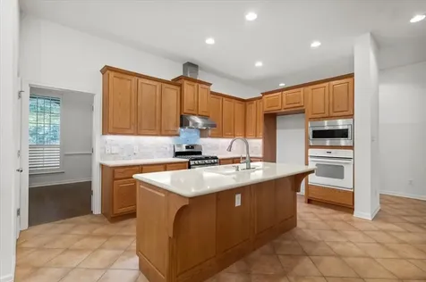 2127 Clear Lake Place Round Rock TX 78665
