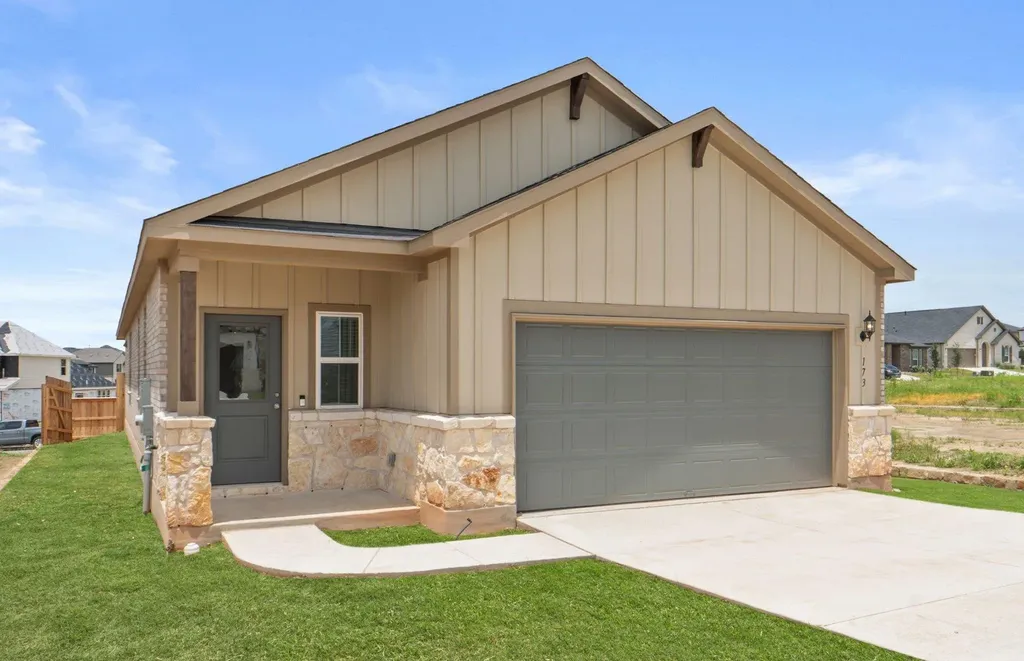 173 Golden Bell Way Buda TX 78610