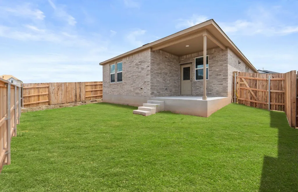 173 Golden Bell Way Buda TX 78610