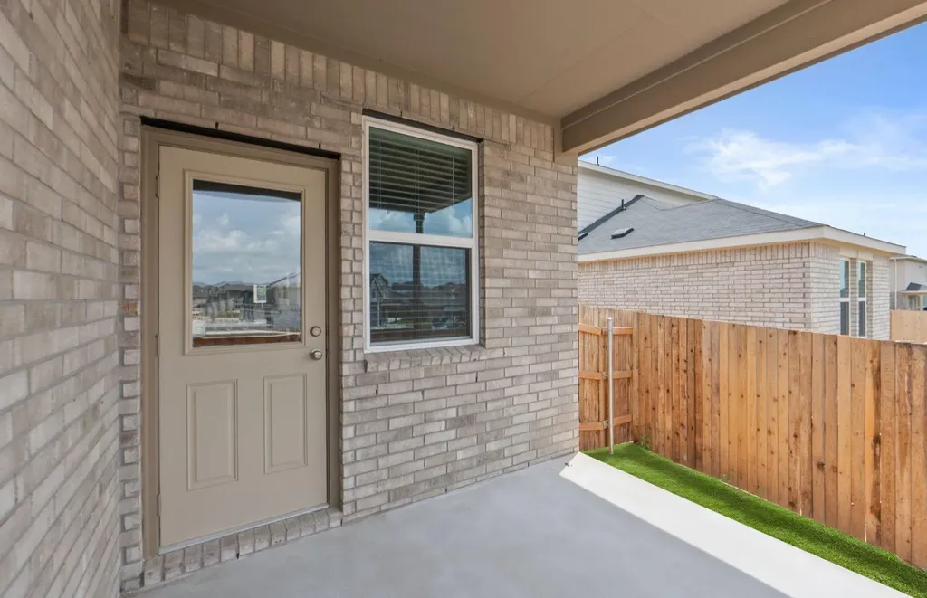 173 Golden Bell Way Buda TX 78610