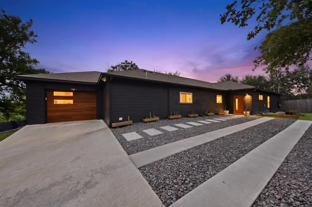 3305 Hycreek Drive Austin TX 78723