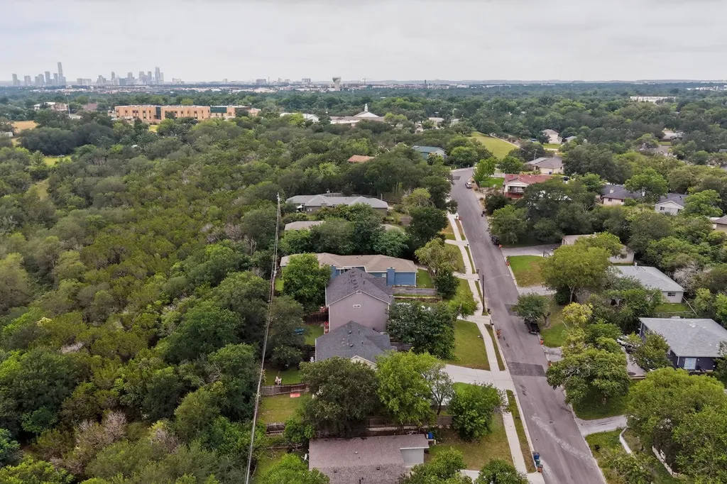 3305 Hycreek Drive Austin TX 78723
