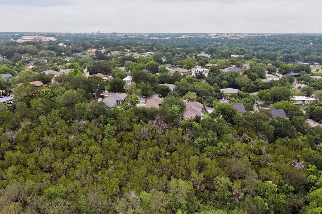 3305 Hycreek Drive Austin TX 78723