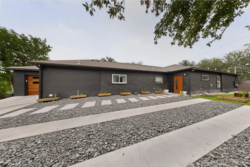 3305 Hycreek Drive Austin TX 78723