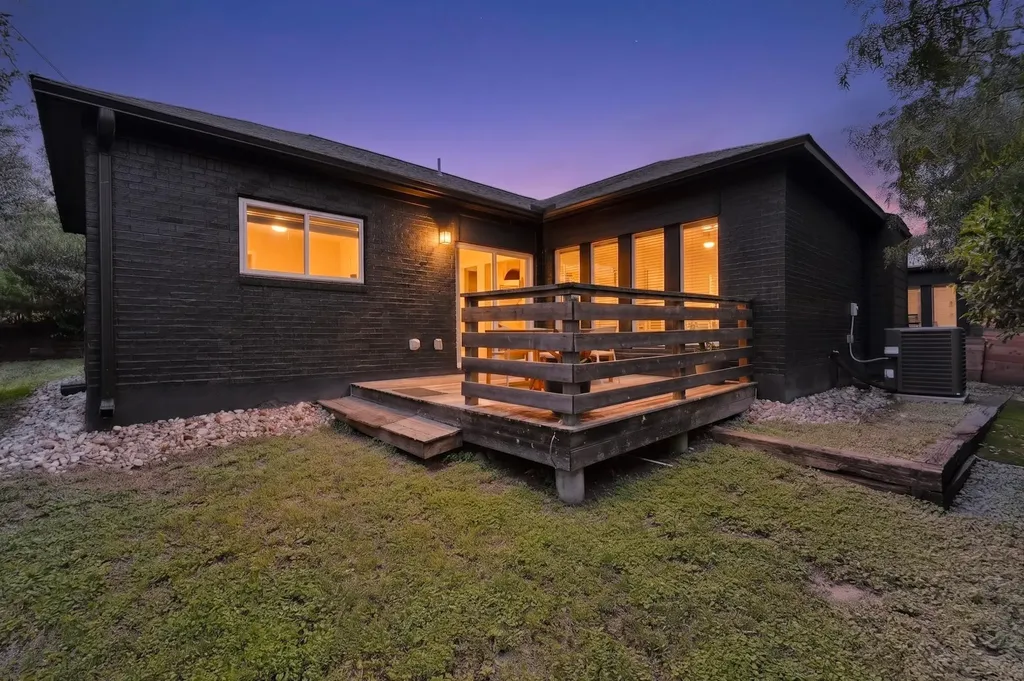 3305 Hycreek Drive Austin TX 78723