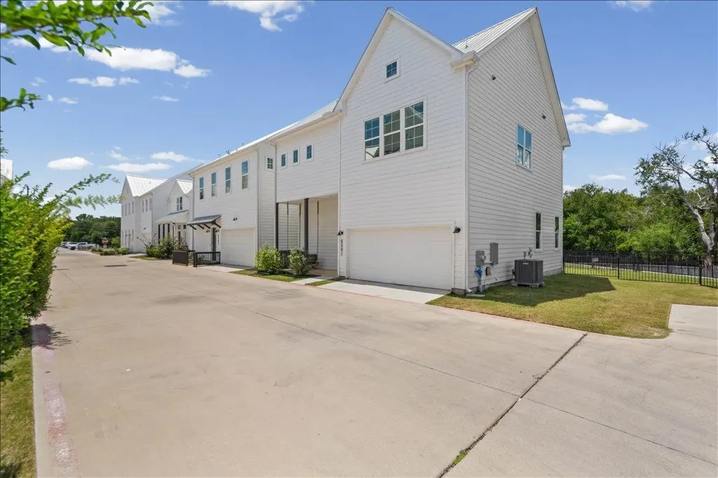 4501 Grassland Drive Austin TX 78723