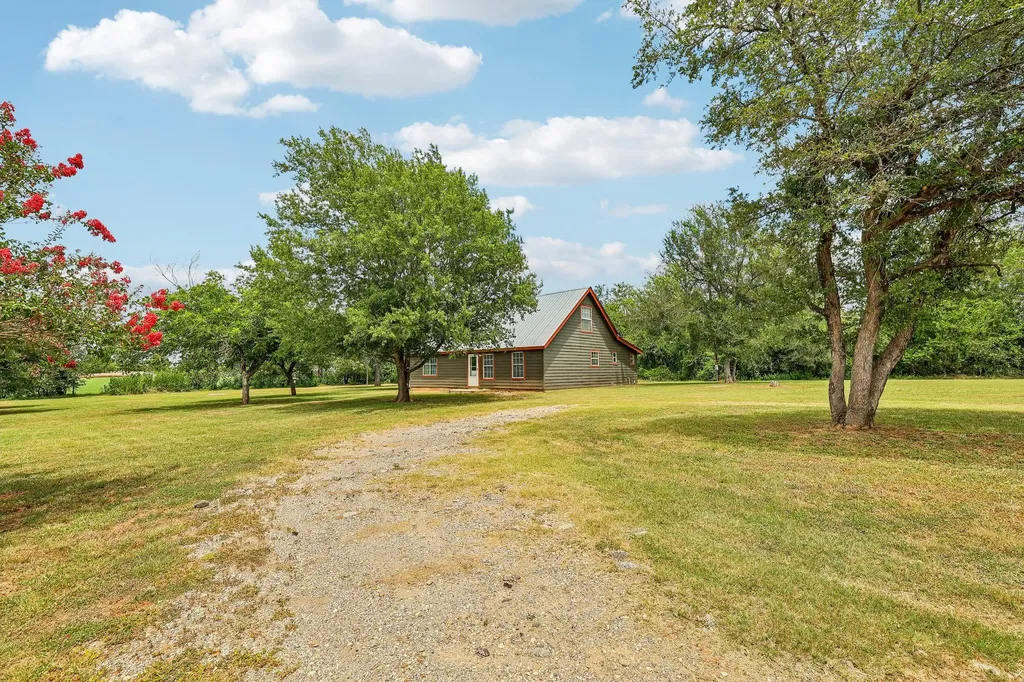 122 Dodd Preston Road Elgin TX 78621