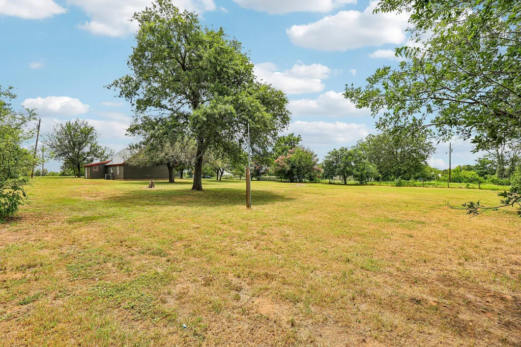 122 Dodd Preston Road Elgin TX 78621