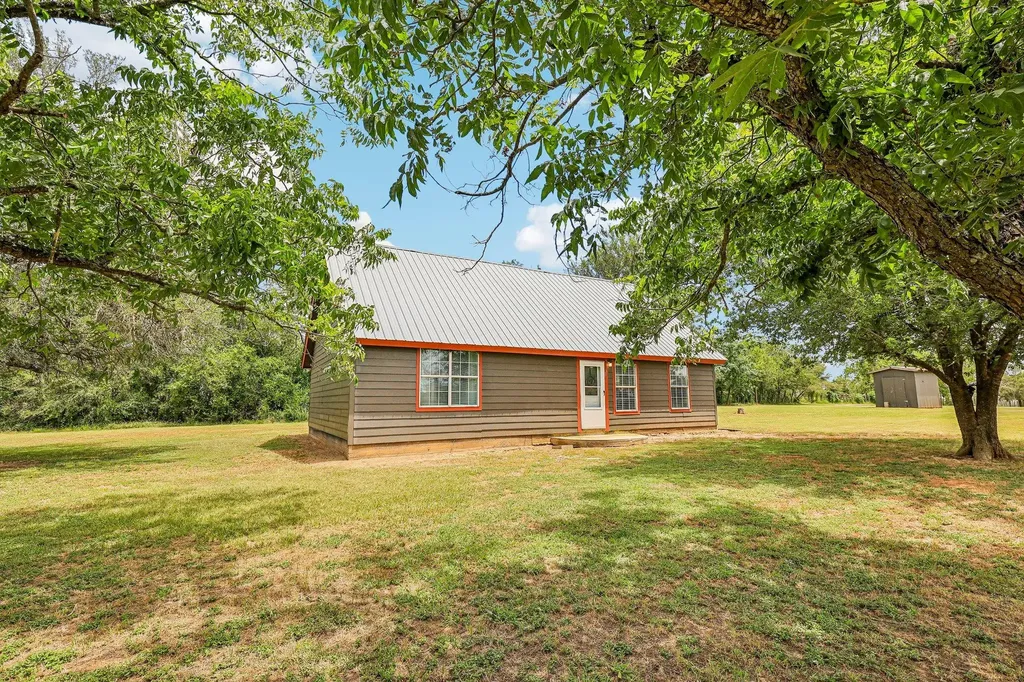 122 Dodd Preston Road Elgin TX 78621