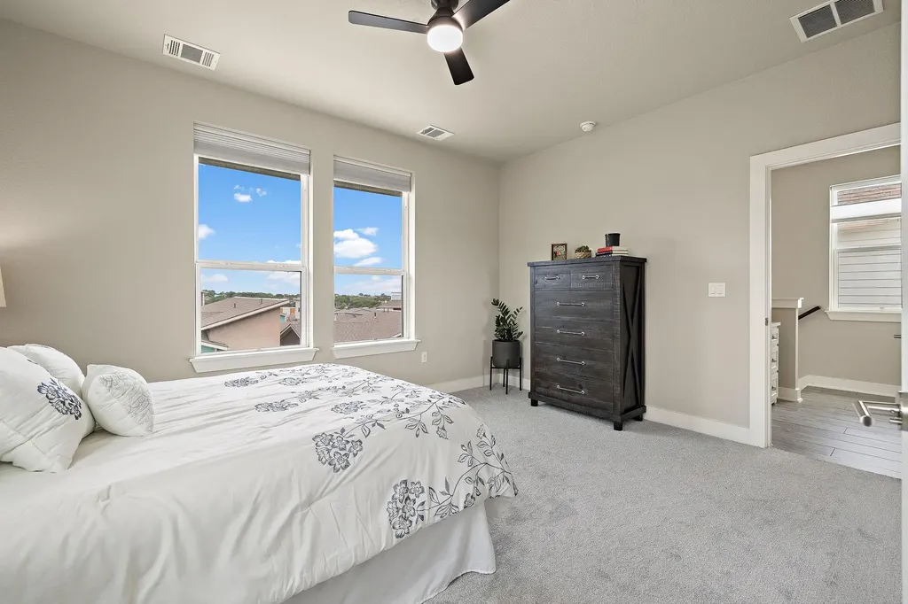 1913 Teagle Drive Austin TX 78741