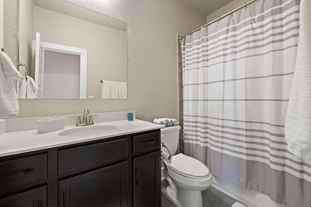 1913 Teagle Drive Austin TX 78741