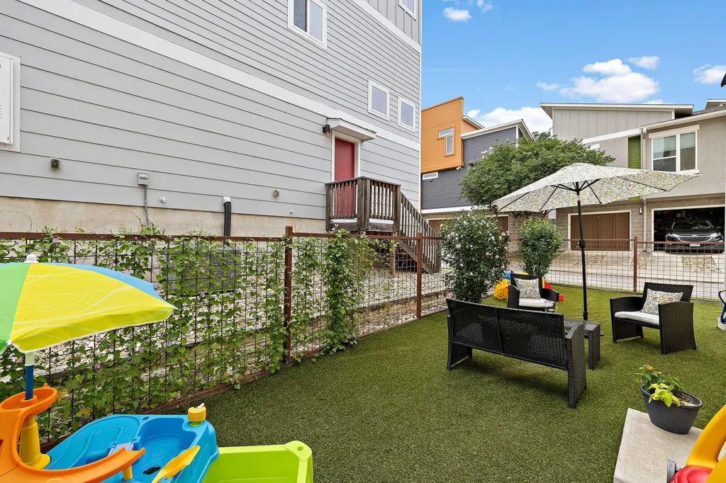 1913 Teagle Drive Austin TX 78741