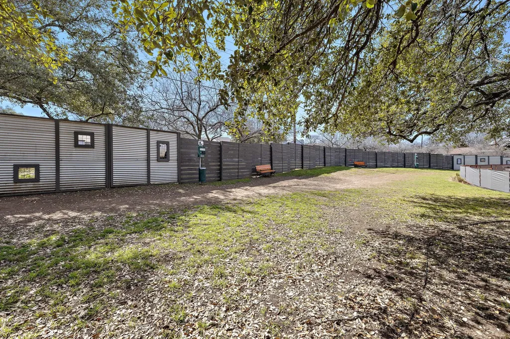 1913 Teagle Drive Austin TX 78741