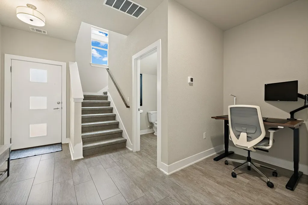 1913 Teagle Drive Austin TX 78741