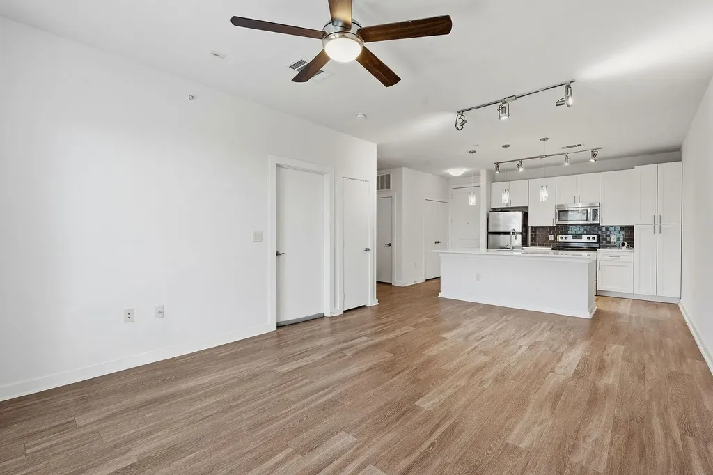 1900 Barton Springs Road Austin TX 78704