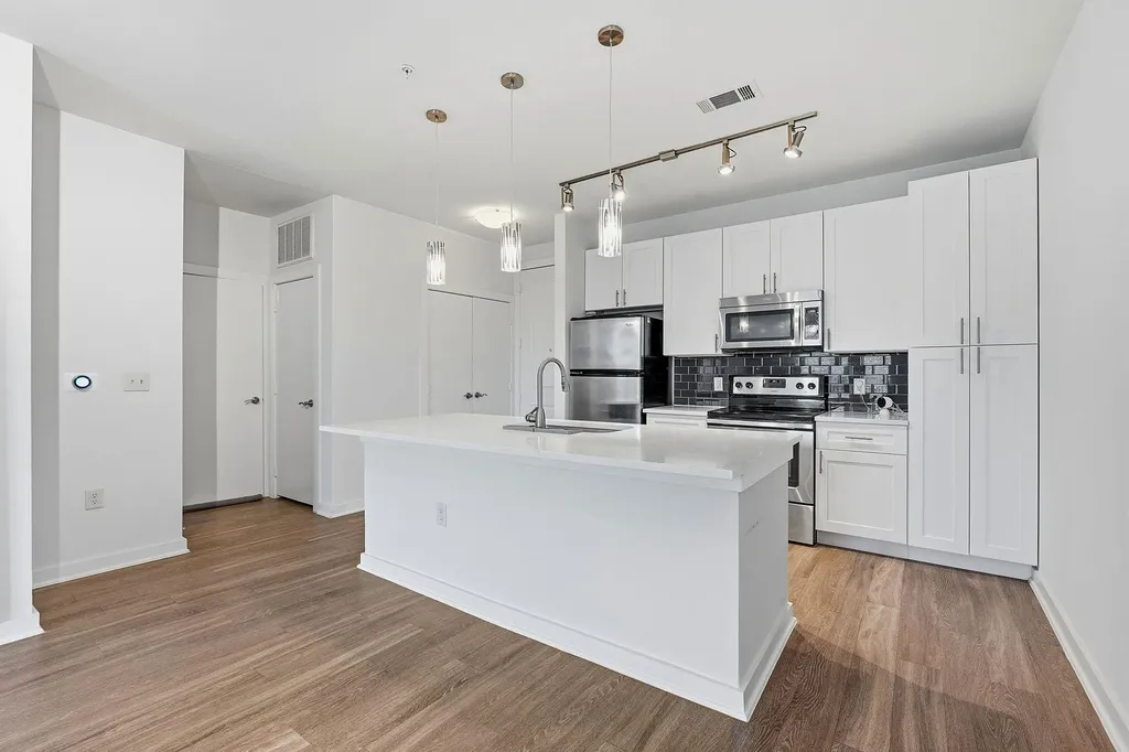 1900 Barton Springs Road Austin TX 78704