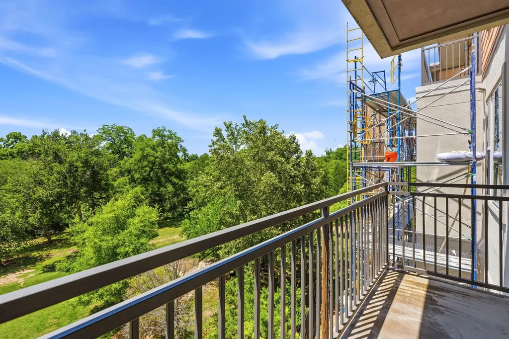 1900 Barton Springs Road Austin TX 78704
