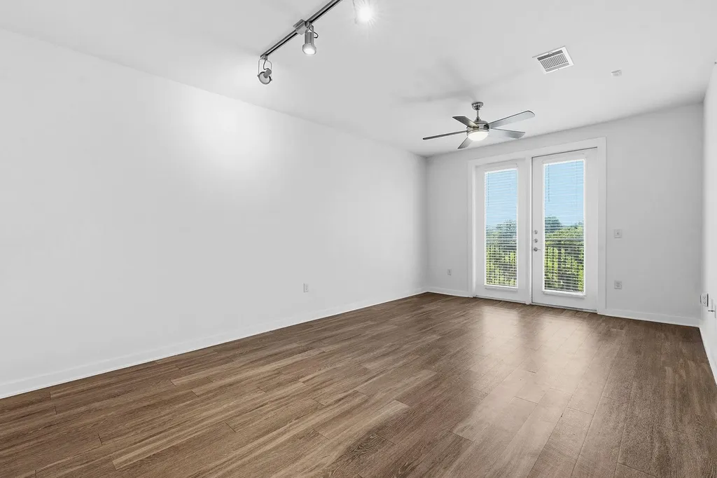 1900 Barton Springs Road Austin TX 78704