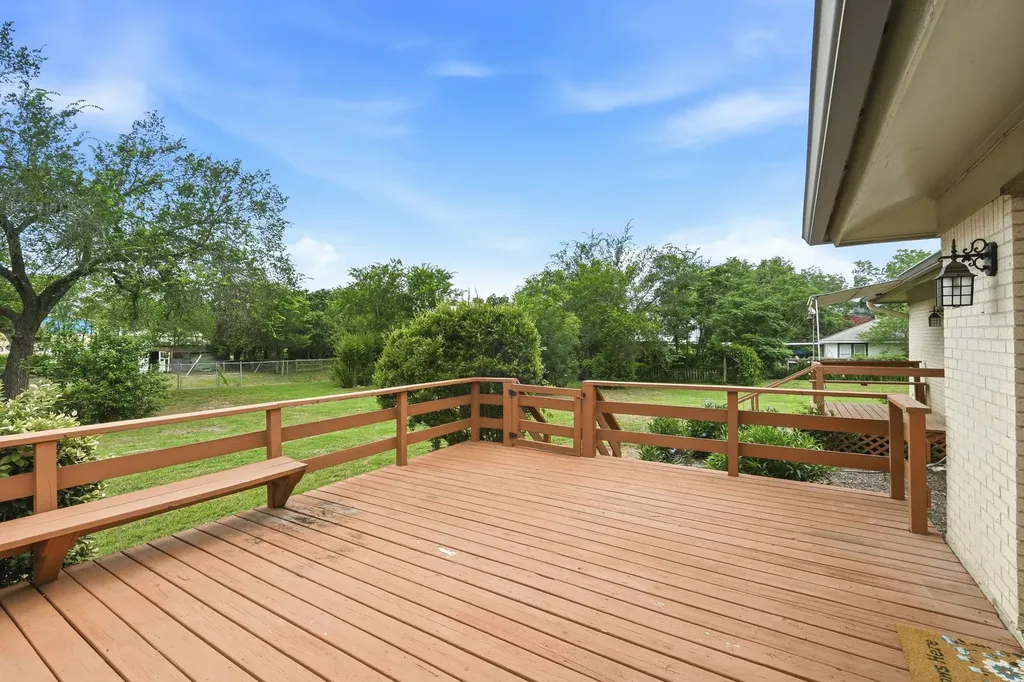 208 N Cedar Street Buda TX 78610