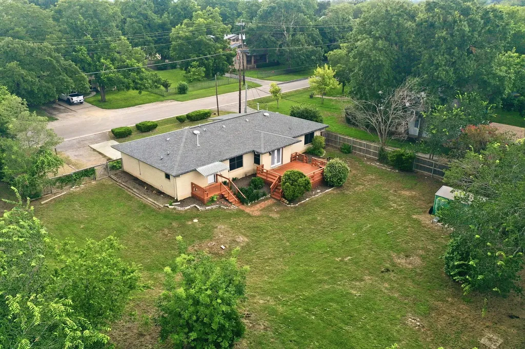208 N Cedar Street Buda TX 78610