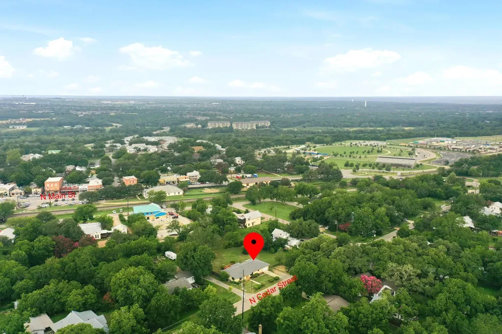 208 N Cedar Street Buda TX 78610