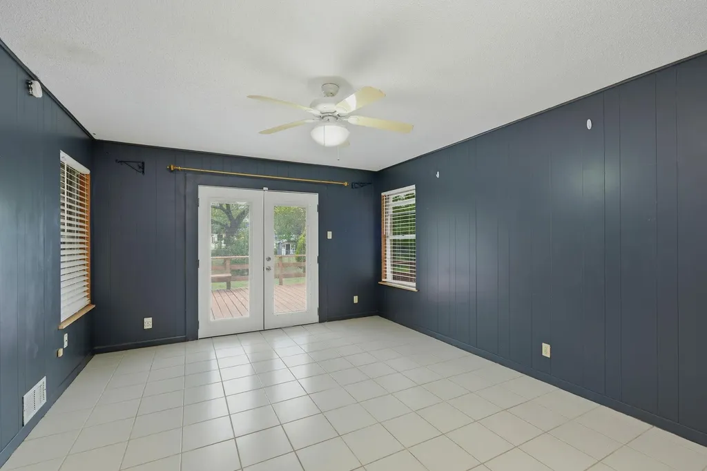 208 N Cedar Street Buda TX 78610