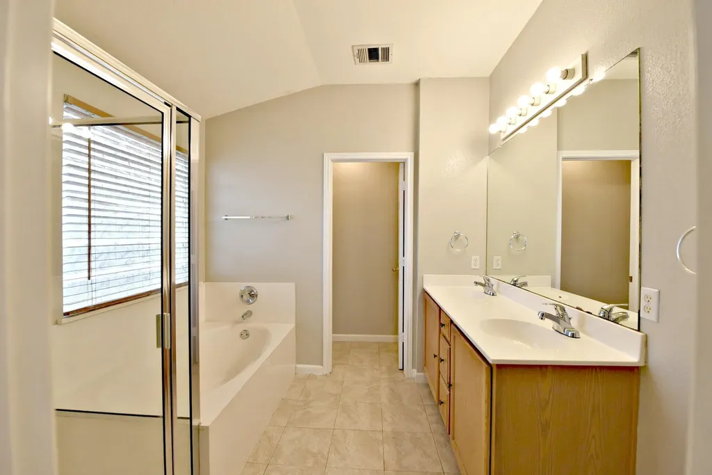 11012 Shallow Water Road Austin TX 78717