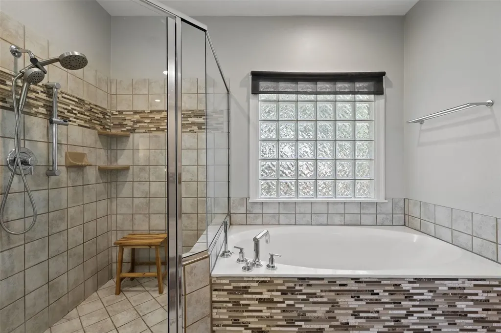 1904 Steamboat Springs Cove Austin TX 78746