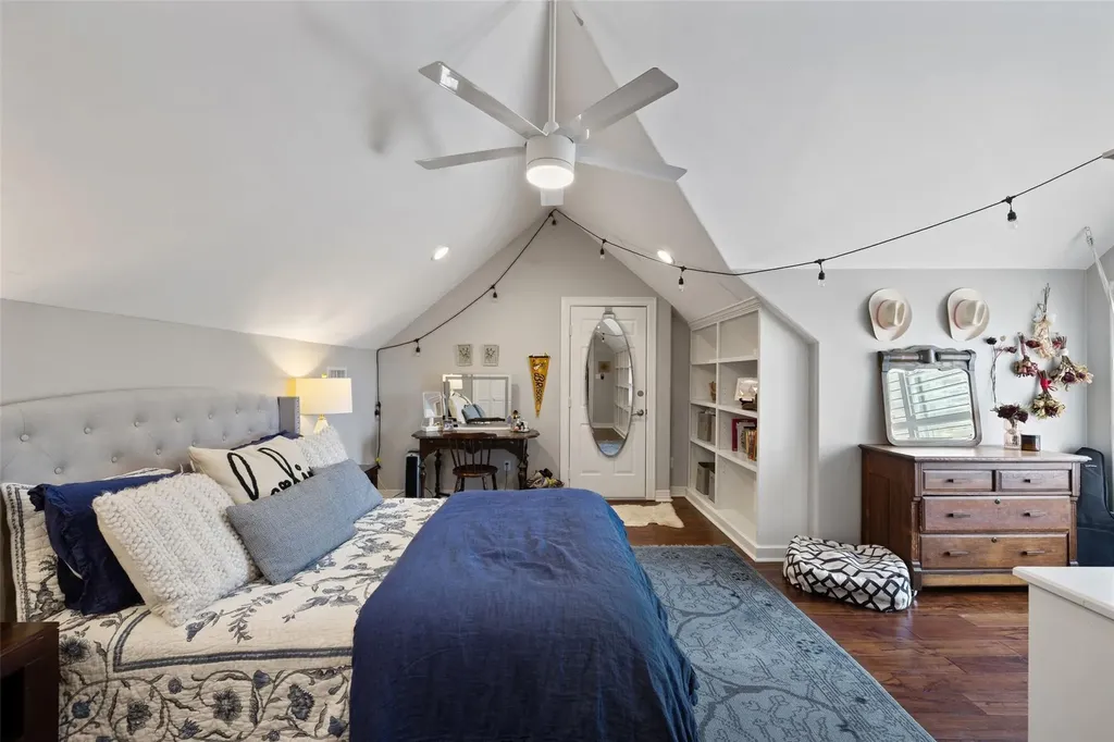 1904 Steamboat Springs Cove Austin TX 78746