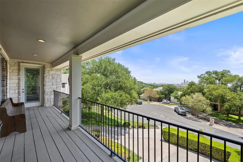 1904 Steamboat Springs Cove Austin TX 78746